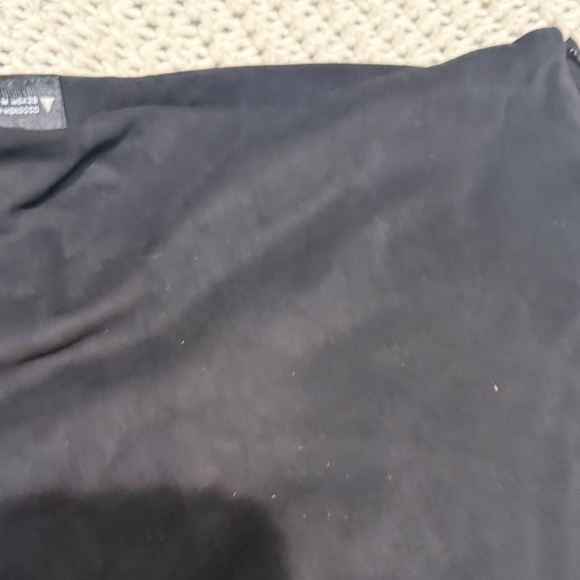 Zara Black Mini Skirt - Sleek Straight Cut - Picture 3 of 6